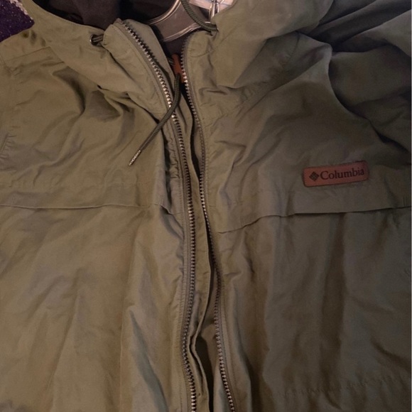 Men's Columbia Jacket - Picture 7 of 11